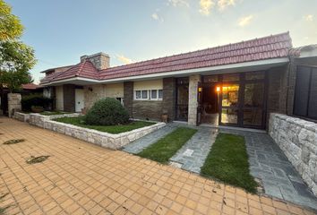 Casa en  Calle Mitre 202-250, Roldán, San Lorenzo, Santa Fe, Arg