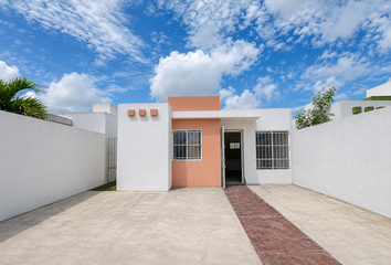 Casa en  Calle Catorce, Mérida, Yucatán, 97312, Mex