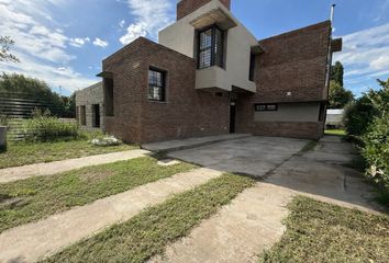 Casa en  Calle Miguel De Cervantes Saavedra 2033, Roldán, San Lorenzo, Santa Fe, Arg