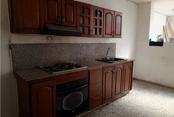Casa en Carrera 71, Rosales, Comuna 16 - Belén, Perímetro Urbano Medellín, Medellín, Valle De Aburrá, Antioquia, Rap Del Agua Y La Montaña, 050030, Colombia
