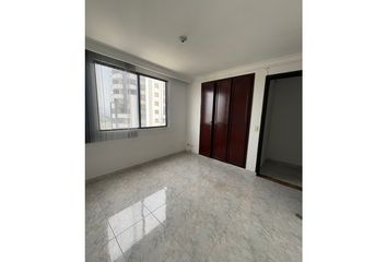 Apartamento en Calle 10 Bis, Los Alpes, Universidad, Amco, Area Metropolitana Centro Occidente, Pereira, Risaralda, Rap Eje Cafetero, 660003, Colombia
