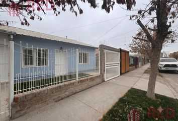 Casa en  Cipolletti, Río Negro