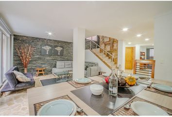 Casa en Carrera 25a, Los Naranjos, Comuna 14 - El Poblado, Perímetro Urbano Medellín, Medellín, Valle De Aburrá, Antioquia, Rap Del Agua Y La Montaña, 050022, Colombia