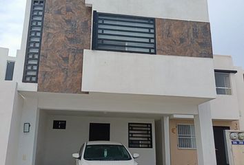 Casa en  Boulevard Profesor Humberto Ramos Lozano, Apodaca, Nuevo León, 66623, México
