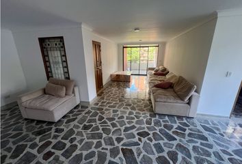 Apartamento en Calle 9 Sur, El Castillo, Comuna 14 - El Poblado, Perímetro Urbano Medellín, Medellín, Valle De Aburrá, Antioquia, Rap Del Agua Y La Montaña, 050022, Colombia