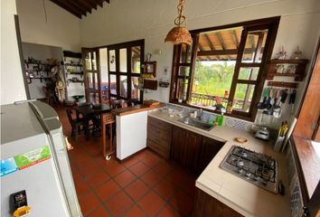 Casa en  Calle 16, Centro, Montenegro, Valle, Quindío, Rap Eje Cafetero, 633001, Colombia
