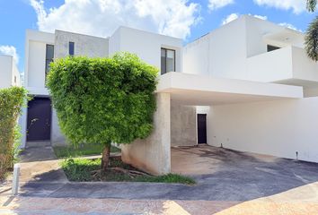 Casa en  Calle 18, Cholul, Mérida, Yucatán, 97130, México