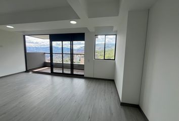 Apartamento en Altos Del Poblado, Medellín