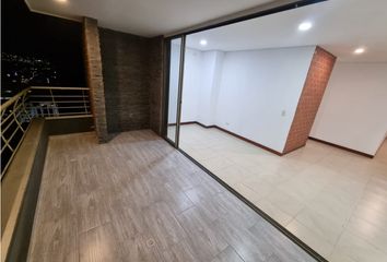 Apartment for rent in Loma de los Parra, Medellín