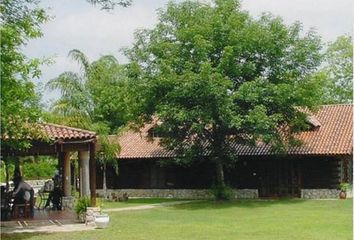 Quinta en  Calle General Ignacio Zaragoza, Centro, Allende, Nuevo León, 67350, México