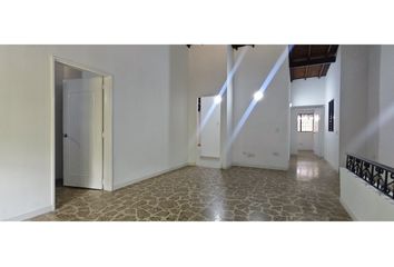 Casa en Calle 32f, Rosales, Comuna 16 - Belén, Perímetro Urbano Medellín, Medellín, Valle De Aburrá, Antioquia, Rap Del Agua Y La Montaña, 050030, Colombia
