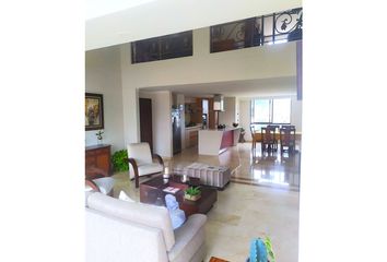 Apartamento en Candelaria Centro, Medellín