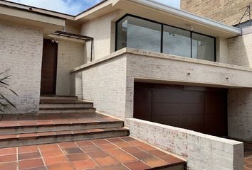 House for rent in Santa Barbara Norte, Bogotá