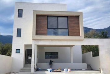 Casa en  Las Cristalinas, Santiago, Nuevo León
