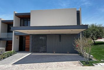 Casa en  San Pablo, Santiago De Querétaro, Municipio De Querétaro