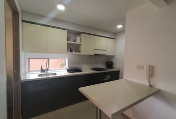 Apartamento en Calle 13, Ciudad Jardín, Comuna 22, Cali Ciudad, Cali, Sur, Valle Del Cauca, Rap Pacífico, 760032, Colombia
