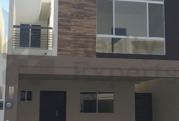 Casa en renta en Puerta de Hierro
