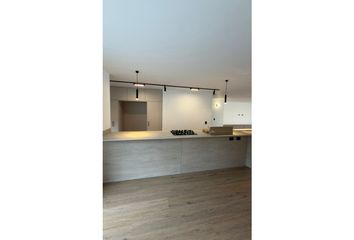 Apartamento en Calle 7, La Florida, Comuna 14 - El Poblado, Perímetro Urbano Medellín, Medellín, Valle De Aburrá, Antioquia, Rap Del Agua Y La Montaña, 050003, Colombia