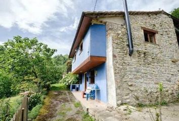 Casa en  Infiesto, Asturias