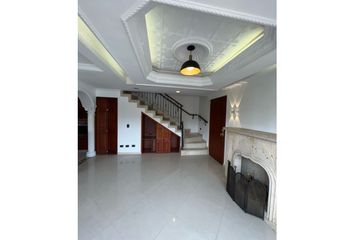 Apartment for rent in Aliada, Medellín