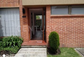 Casa en Calle 215, Camino De Arrayanes, Upr Zona Norte, Localidad Suba, Bogotá, Distrito Capital, Rap (especial) Central, 111171, Colombia
