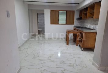 Casa en Calle 42, San Javier Numero 1, Comuna 13 - San Javier, Perímetro Urbano Medellín, Medellín, Valle De Aburrá, Antioquia, Rap Del Agua Y La Montaña, 050033, Colombia