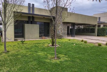 Casa en  Luján De Cuyo, Mendoza
