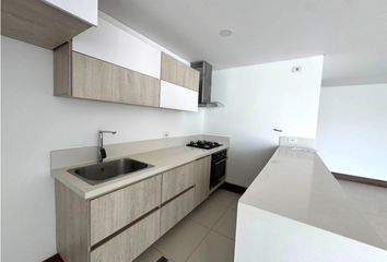 Apartamento en Calle 72 Sur, San Isidro, Sabaneta, Valle De Aburrá, Antioquia, Rap Del Agua Y La Montaña, 055450, Colombia