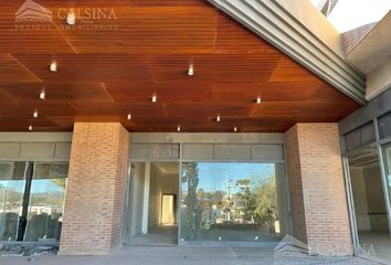 Locales en  Cumbres Del Golf, Villa Allende