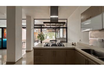 Casa en Poblado, Medellín