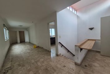 Departamento en renta en Del Valle Sur
