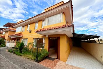 Casa en venta en Conocoto