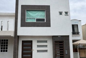 Casa en  Calle Sierra De Galeana, Mitras Poniente, García, Nuevo León, 66024, México
