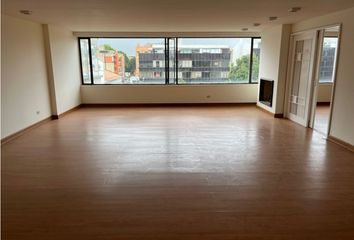 Apartment for rent in Santa Barbara Norte, Bogotá