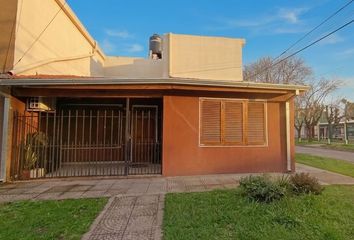 Casa en  Castelar, Partido De Morón