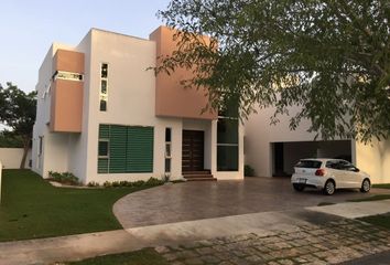 Casa en  Yucatán Country Club, Chablekal, Mérida, Yucatán, 97500, México