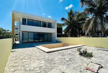 Casa en  Calle 8, Progreso, Yucatán, 97330, México
