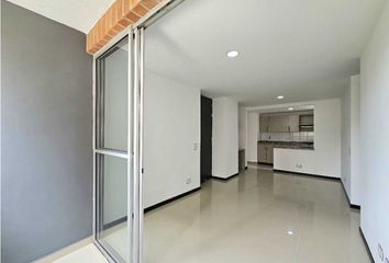 Apartamento en Calle 61 Sur, Las Lomitas, Sabaneta, Valle De Aburrá, Antioquia, Rap Del Agua Y La Montaña, 055450, Colombia