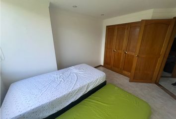 Apartamento en Calle 9 Sur, El Castillo, Comuna 14 - El Poblado, Perímetro Urbano Medellín, Medellín, Valle De Aburrá, Antioquia, Rap Del Agua Y La Montaña, 050022, Colombia