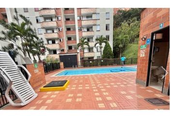 Apartment for rent in Loma de los Bernal, Medellín