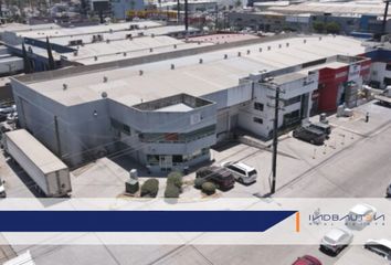 Nave en  Garita Otay, Tijuana