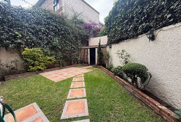 Casa en  Lomas De Vista Hermosa, Santa Fe, Ciudad De México, Cuajimalpa De Morelos, Ciudad De México, 05100, México