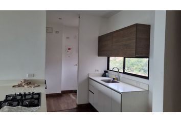Apartamento en Transversal Superior, Comuna 14 - El Poblado, Perímetro Urbano Medellín, Medellín, Valle De Aburrá, Antioquia, Rap Del Agua Y La Montaña, 050022, Colombia