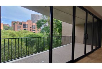 Apartamento en Calle 9, Las Lomas Numero 1, Comuna 14 - El Poblado, Perímetro Urbano Medellín, Medellín, Valle De Aburrá, Antioquia, Rap Del Agua Y La Montaña, 050003, Colombia