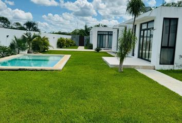 Casa en  Calle 31, Motul De Carrillo Puerto, Motul, Yucatán, 97430, México
