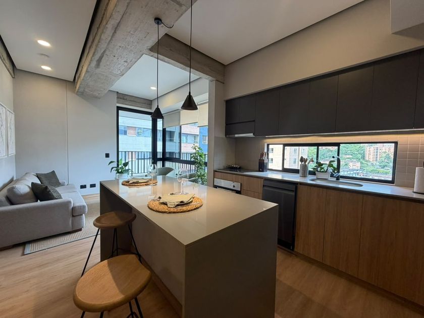 Apartamento en arriendo Calle 18, Villa Carlota, Comuna 14 - El Poblado, Perímetro Urbano Medellín, Medellín, Valle De Aburrá, Antioquia, Rap Del Agua Y La Montaña, 050021, Colombi