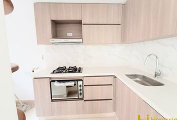 Apartamento en Loma De Los Bernal, Medellín