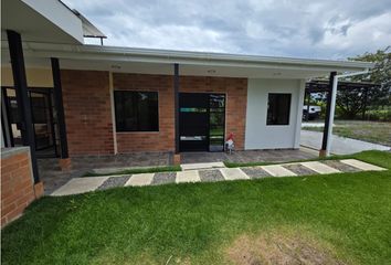 Casa en Calle Larga, Morelia, Amco, Area Metropolitana Centro Occidente, Pereira, Risaralda, Rap Eje Cafetero, 660008, Colombia