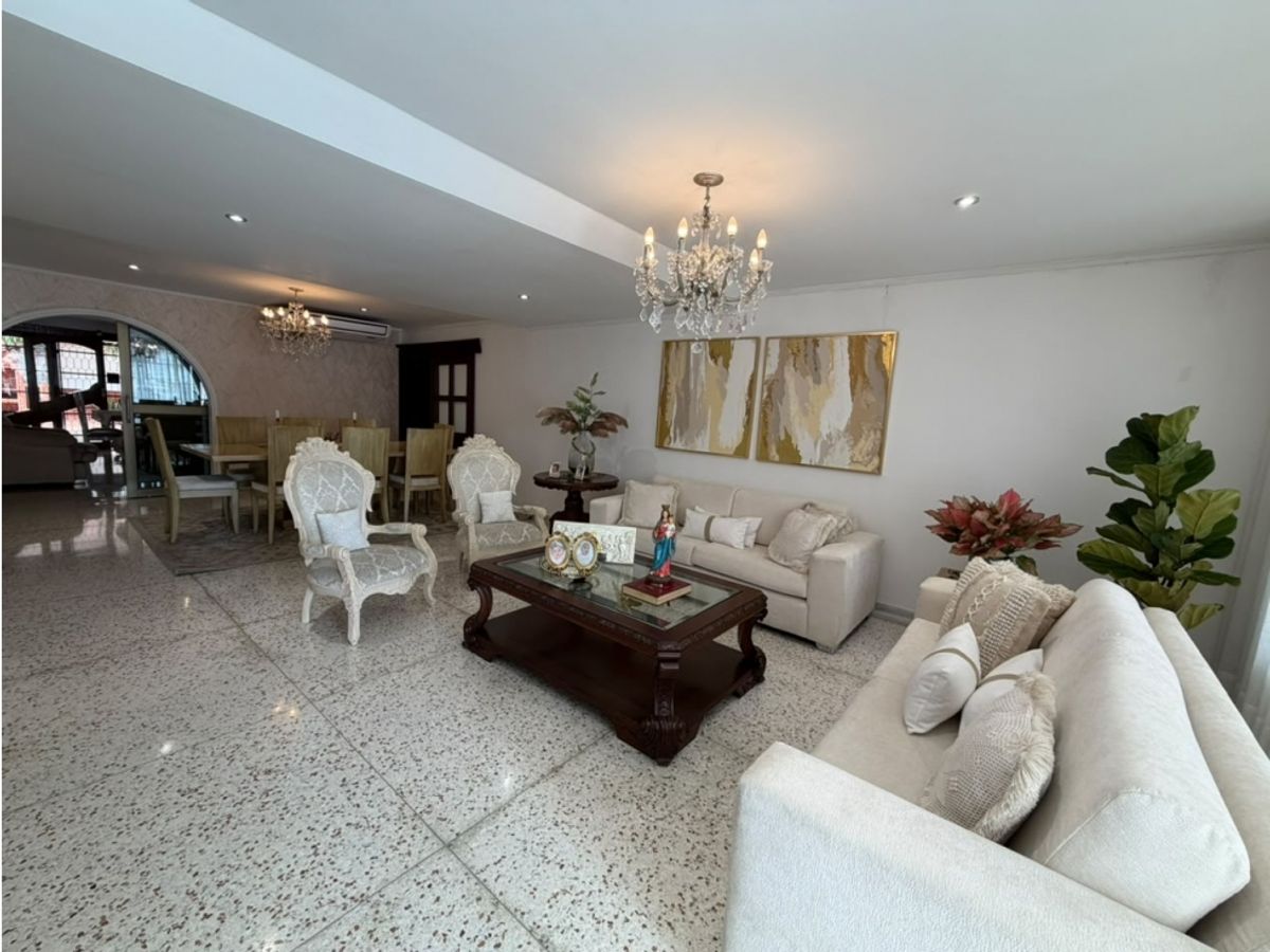 Casa en arriendo Los Nogales (Localidad Norte Centro Histórico) en Los Nogales