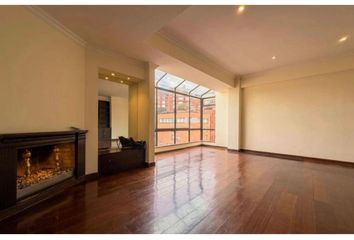Apartment for rent in Los Rosales Norte, Bogotá